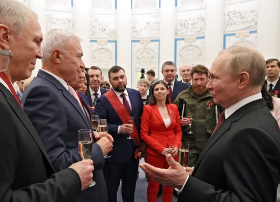 Президент РФ В. Путин принял участие в церемонии вручения госнаград