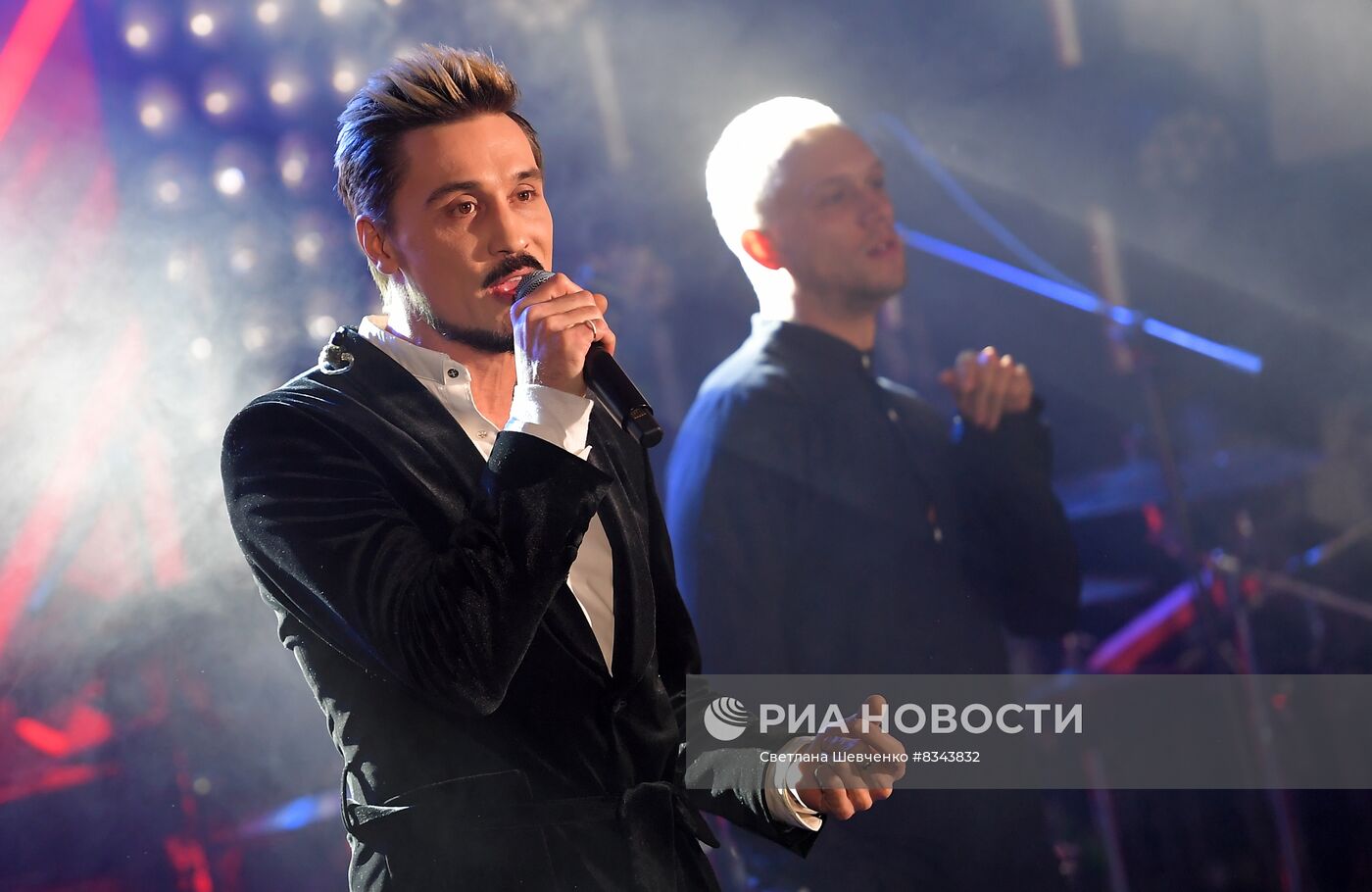 Двадцатилетие журнала Hello! в России