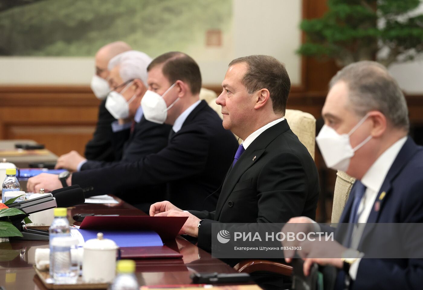 Официальный визит зампреда Совбеза РФ Д. Медведева в Китай