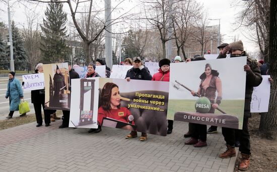 Протесты работников телеканалов в Кишиневе