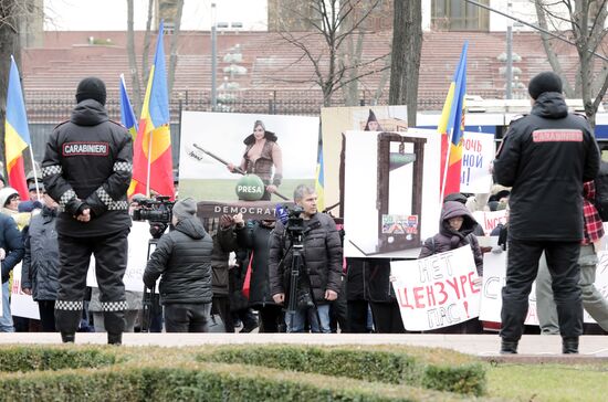 Протесты работников телеканалов в Кишиневе