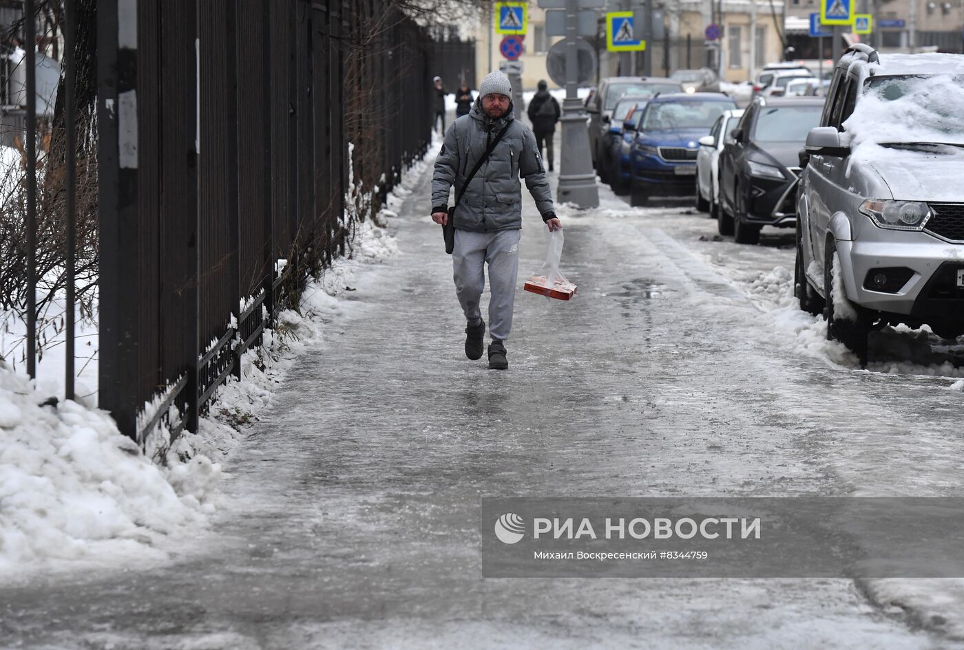 Последствия ледяного дождя в Москве