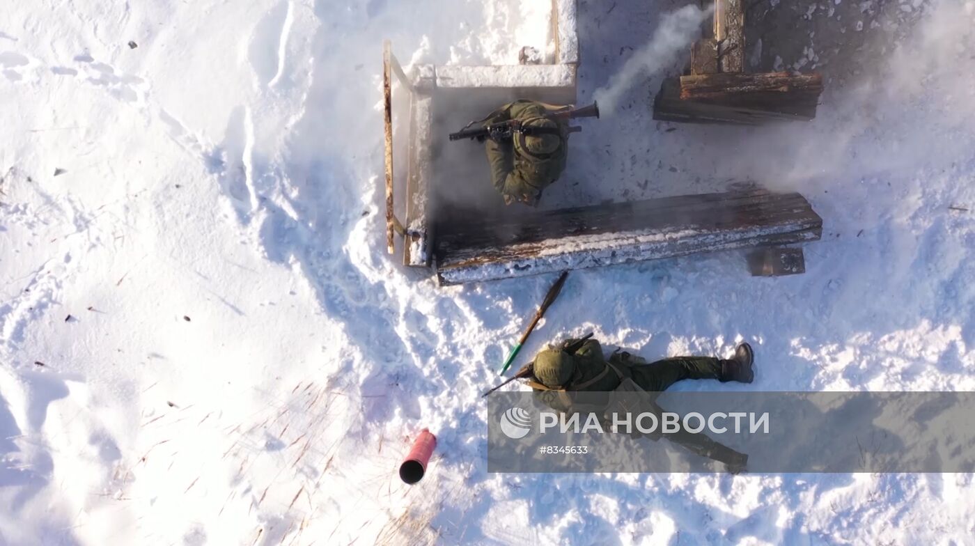 Российские и белорусские военнослужащие проводят совместные занятия на полигоне Брестский