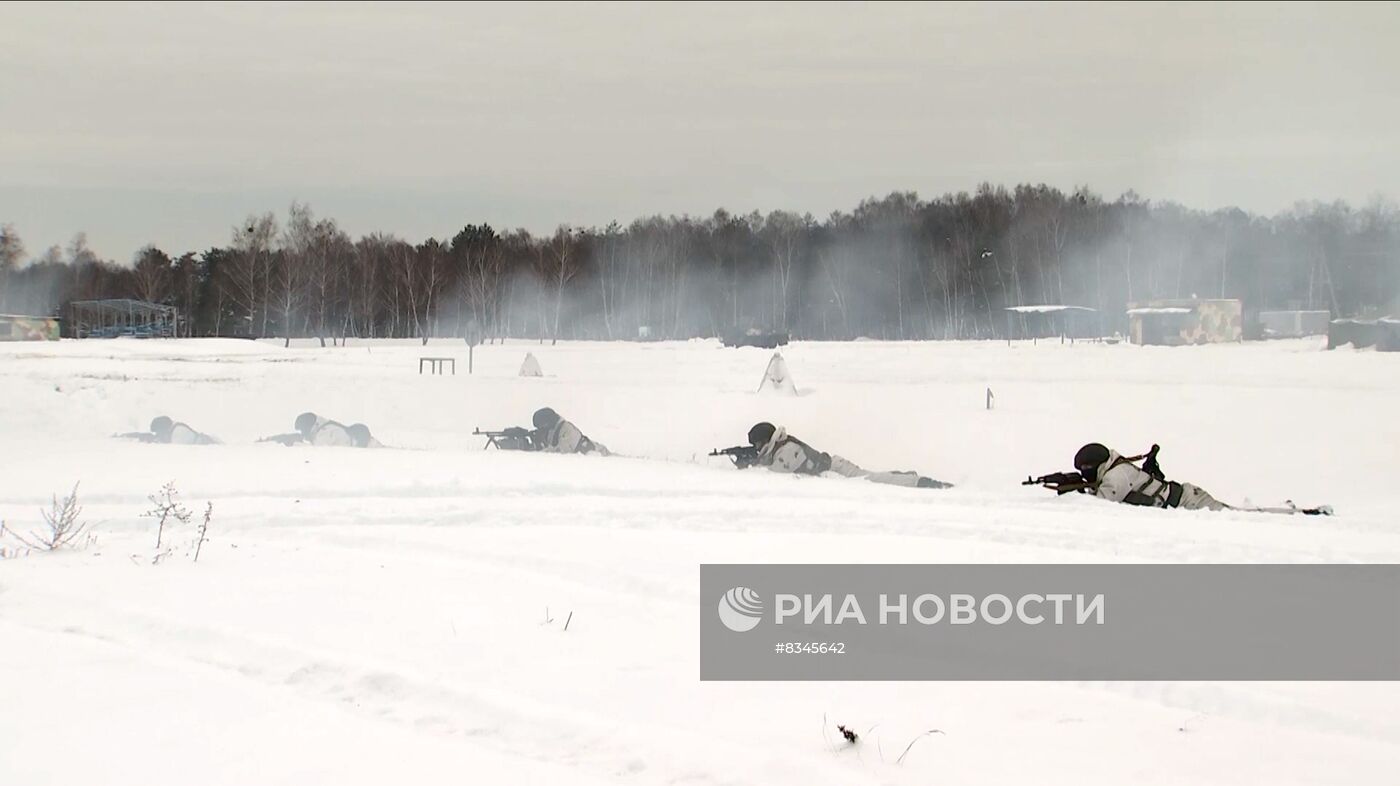 Российские и белорусские военнослужащие проводят совместные занятия на полигоне Брестский