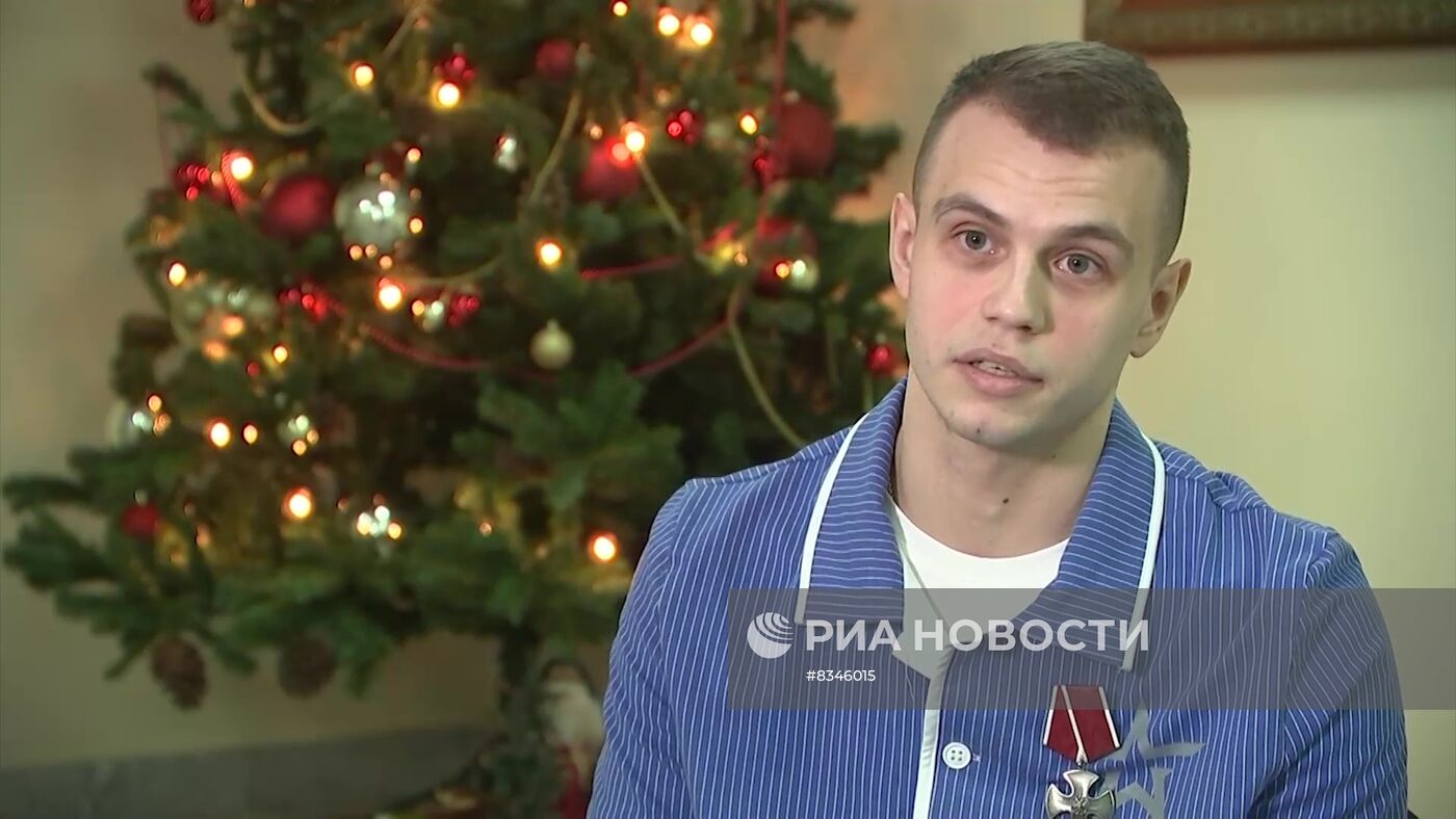 Участникам спецоперации, прошедшим переподготовку, вручены жилищные документы и госнаграды