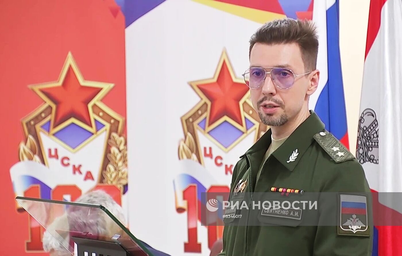 Участникам спецоперации, прошедшим переподготовку, вручены жилищные документы и госнаграды