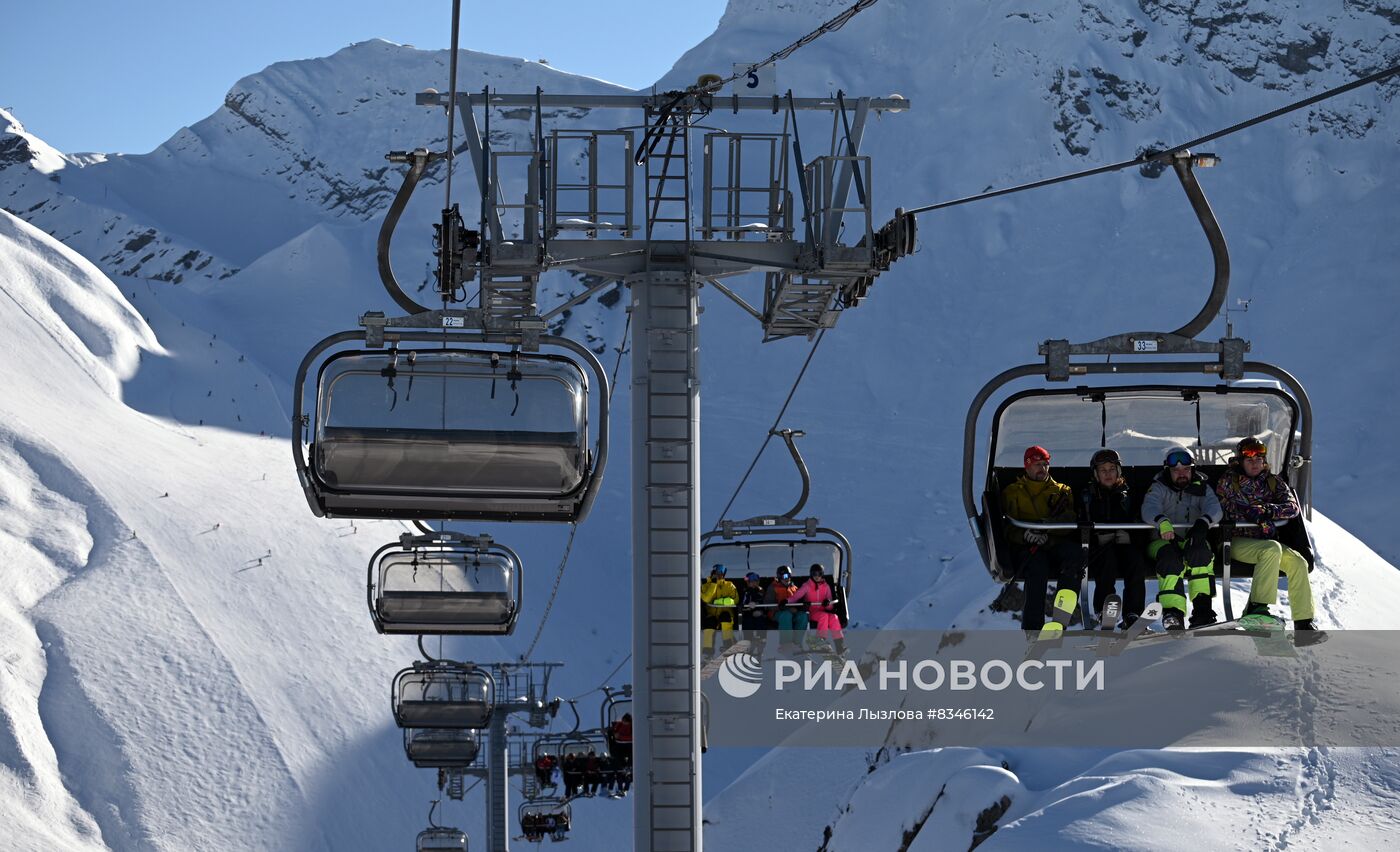 Старт горнолыжного сезона на курорте Красная поляна