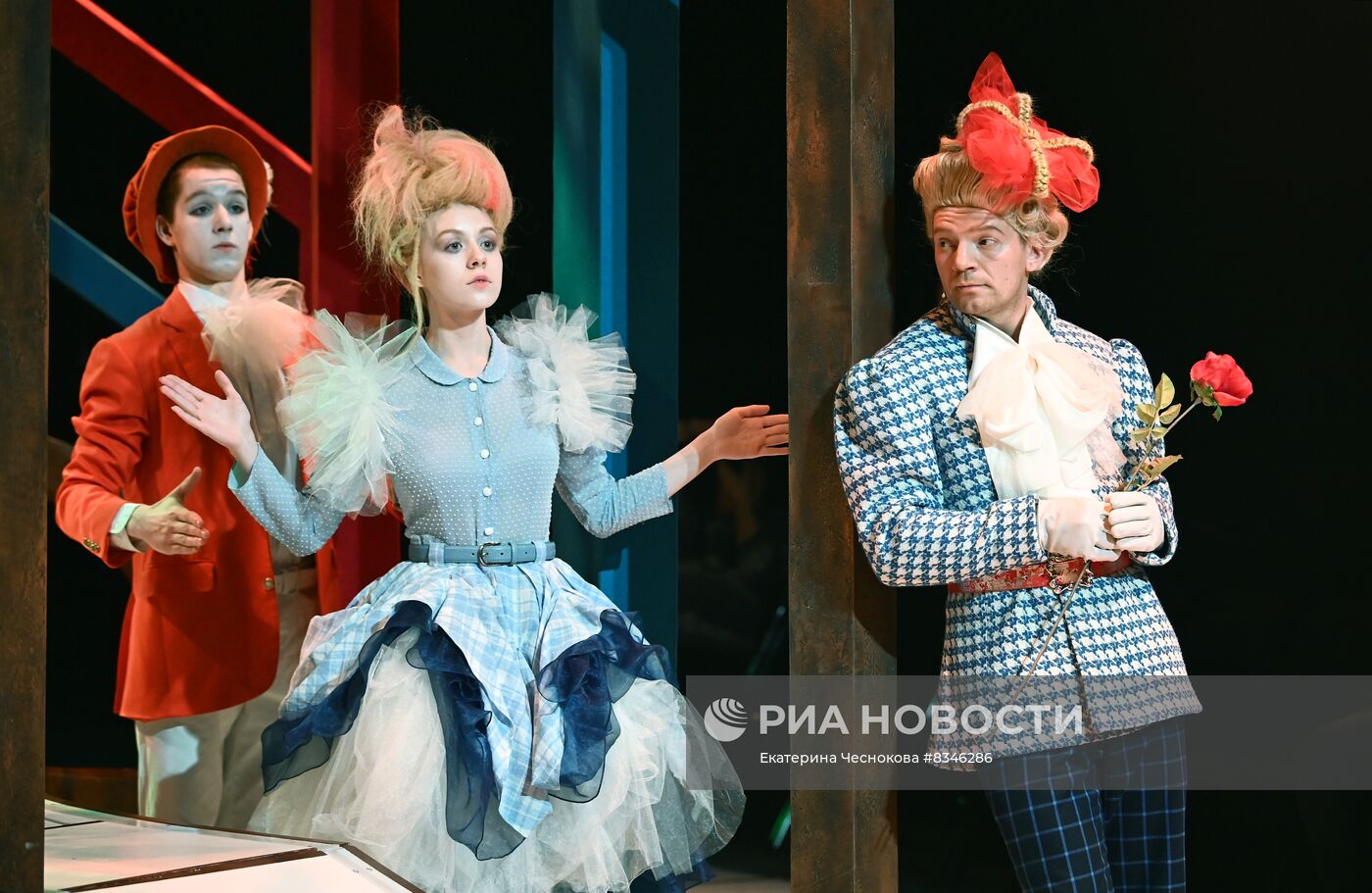 Спектакль "Огниво" в театре "Современник"