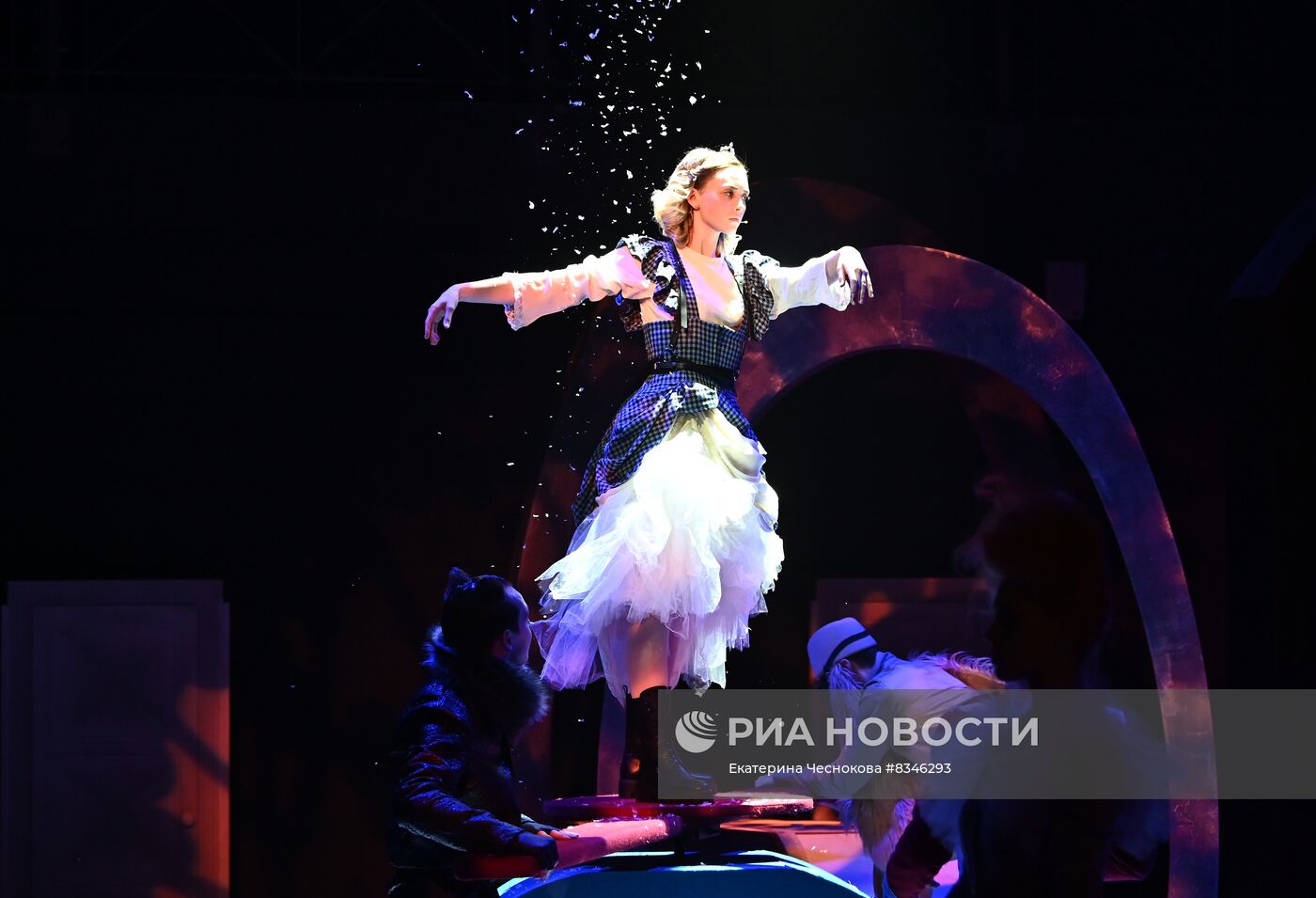 Спектакль "Огниво" в театре "Современник"