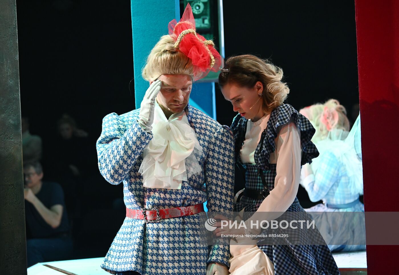 Спектакль "Огниво" в театре "Современник"