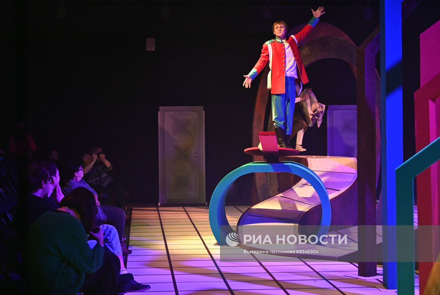 Спектакль "Огниво" в театре "Современник"
