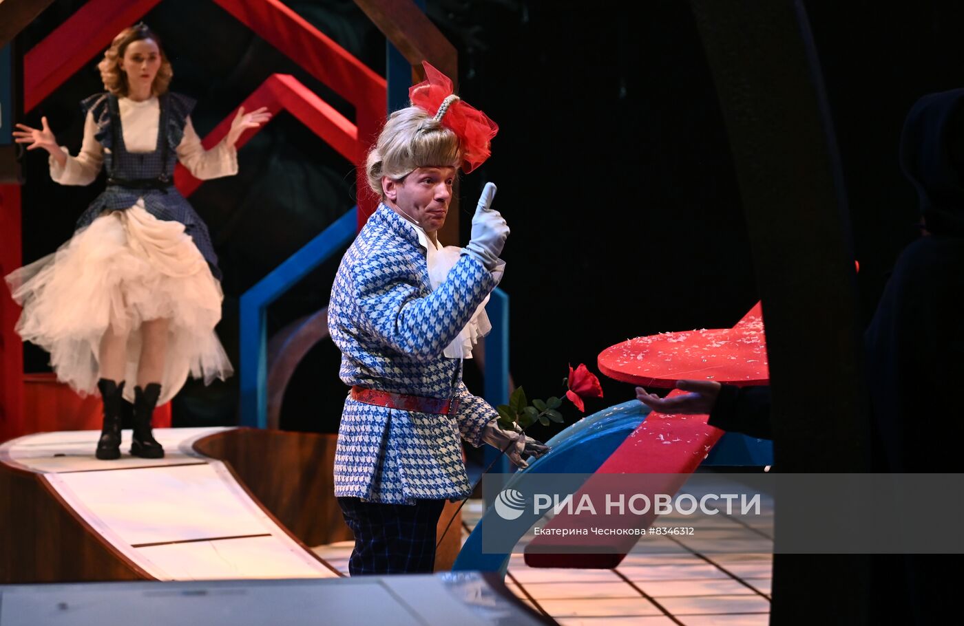 Спектакль "Огниво" в театре "Современник"