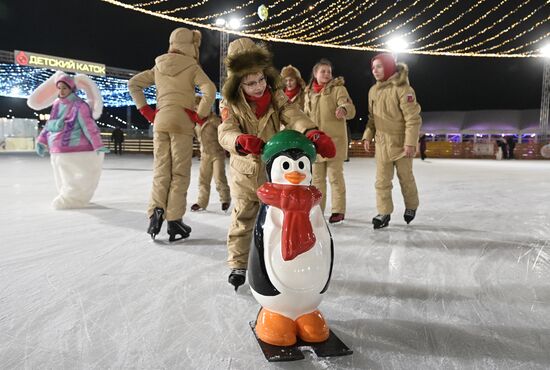 Открытие фестиваля "Наша зима" у Главного храма ВС РФ  