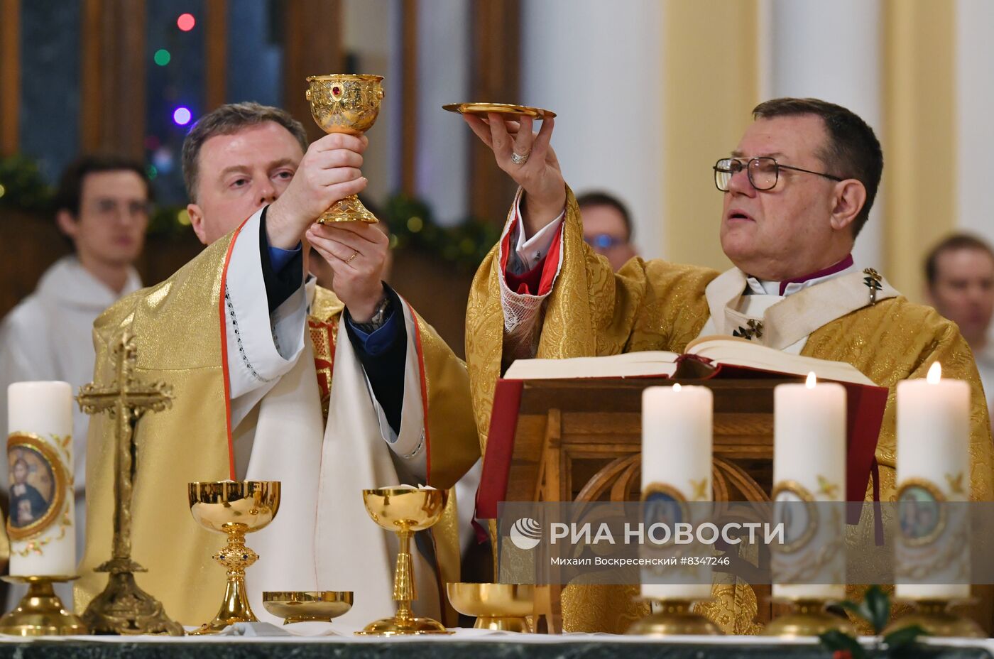 Празднование католического Рождества в России