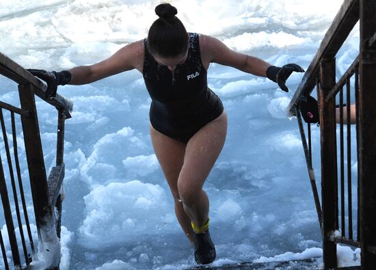 Акция "Закаленная Россия – здоровая страна" во Владивостоке