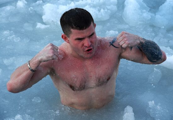 Акция "Закаленная Россия – здоровая страна" во Владивостоке