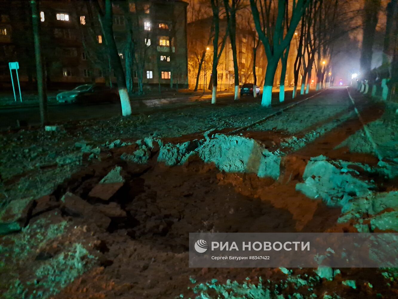 Последствия ночного обстрела Донецка