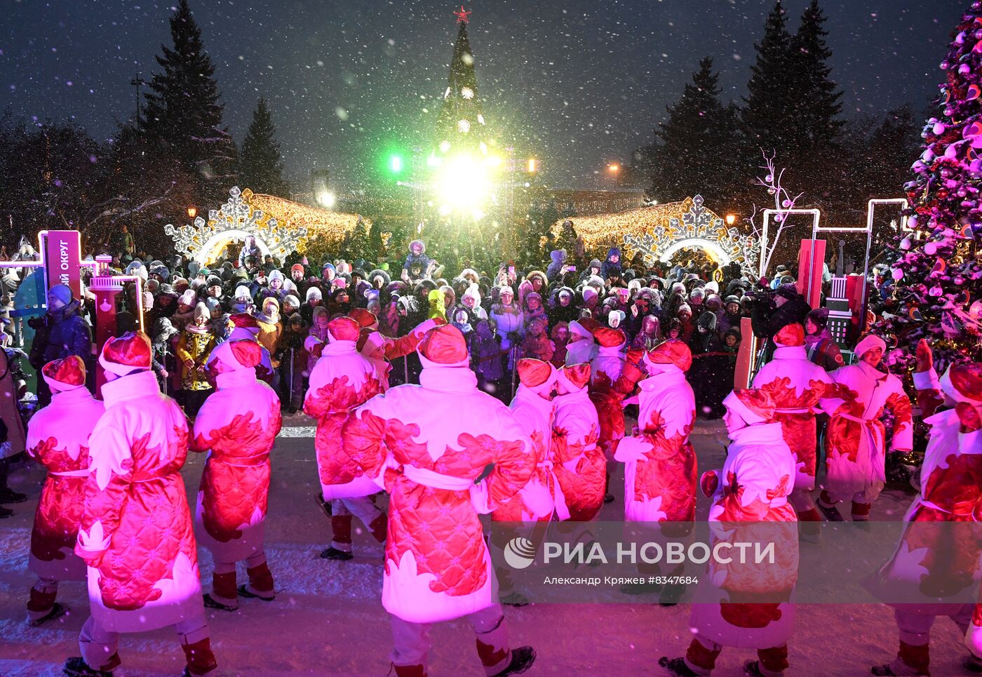 Закрытие съезда Дедов Морозов в Новосибирске 