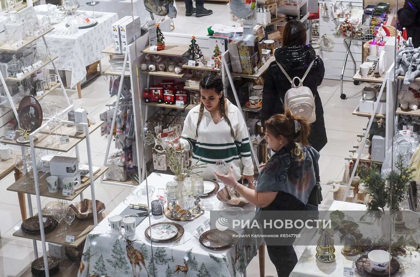 Предновогодняя торговля в Москве