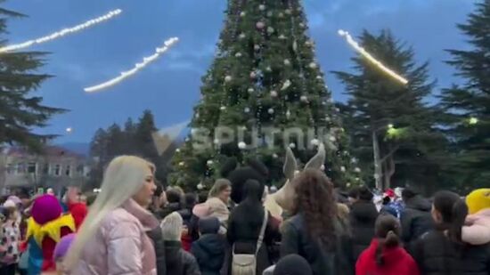 В Цхинвале торжественно открыли главную елку