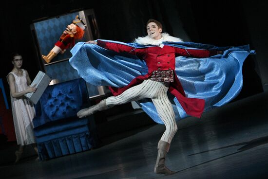 Балет "Щелкунчик" в постановке хореографа Юрия Посохова