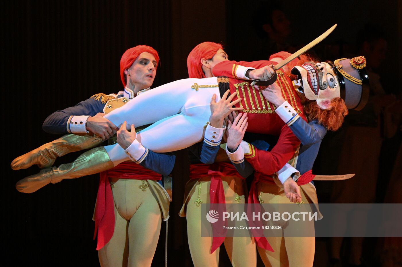 Балет "Щелкунчик" в постановке хореографа Юрия Посохова