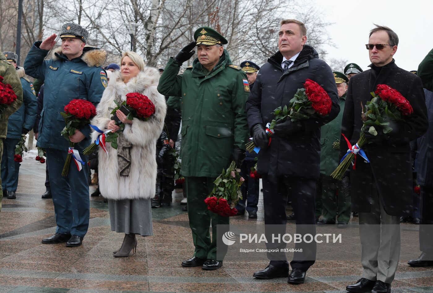 В Москве открыли памятник Е. Зиничеву