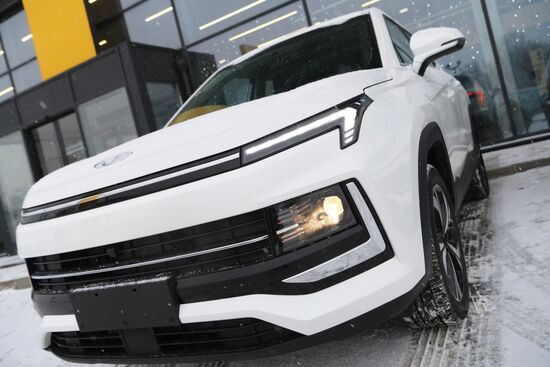 Первые автомобили "Москвич" поступили в розничную продажу