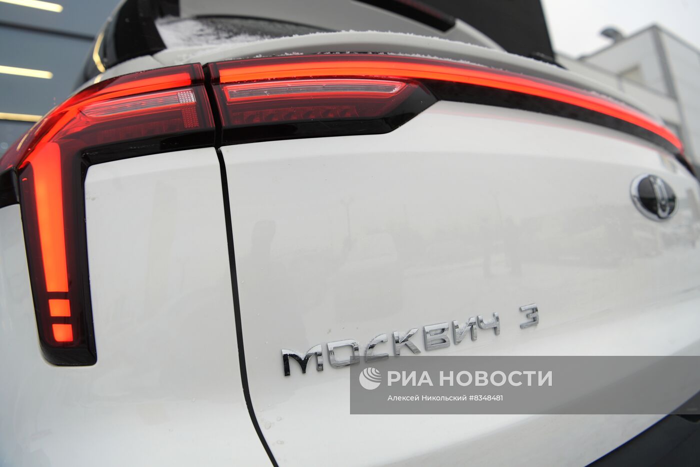 Первые автомобили "Москвич" поступили в розничную продажу