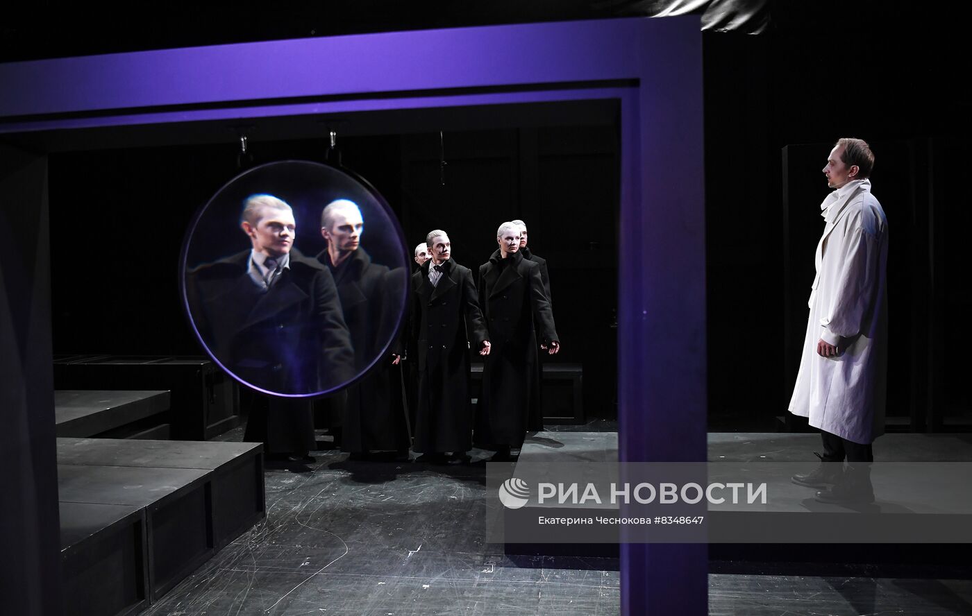 Спектакль "Портрет Дориана Грея" в театре им. Н.В. Гоголя