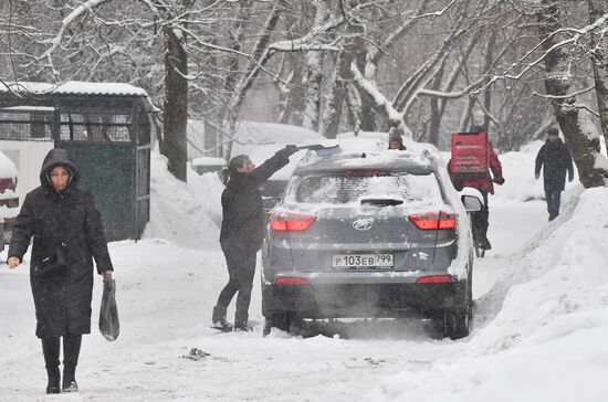 Снегопад в Москве