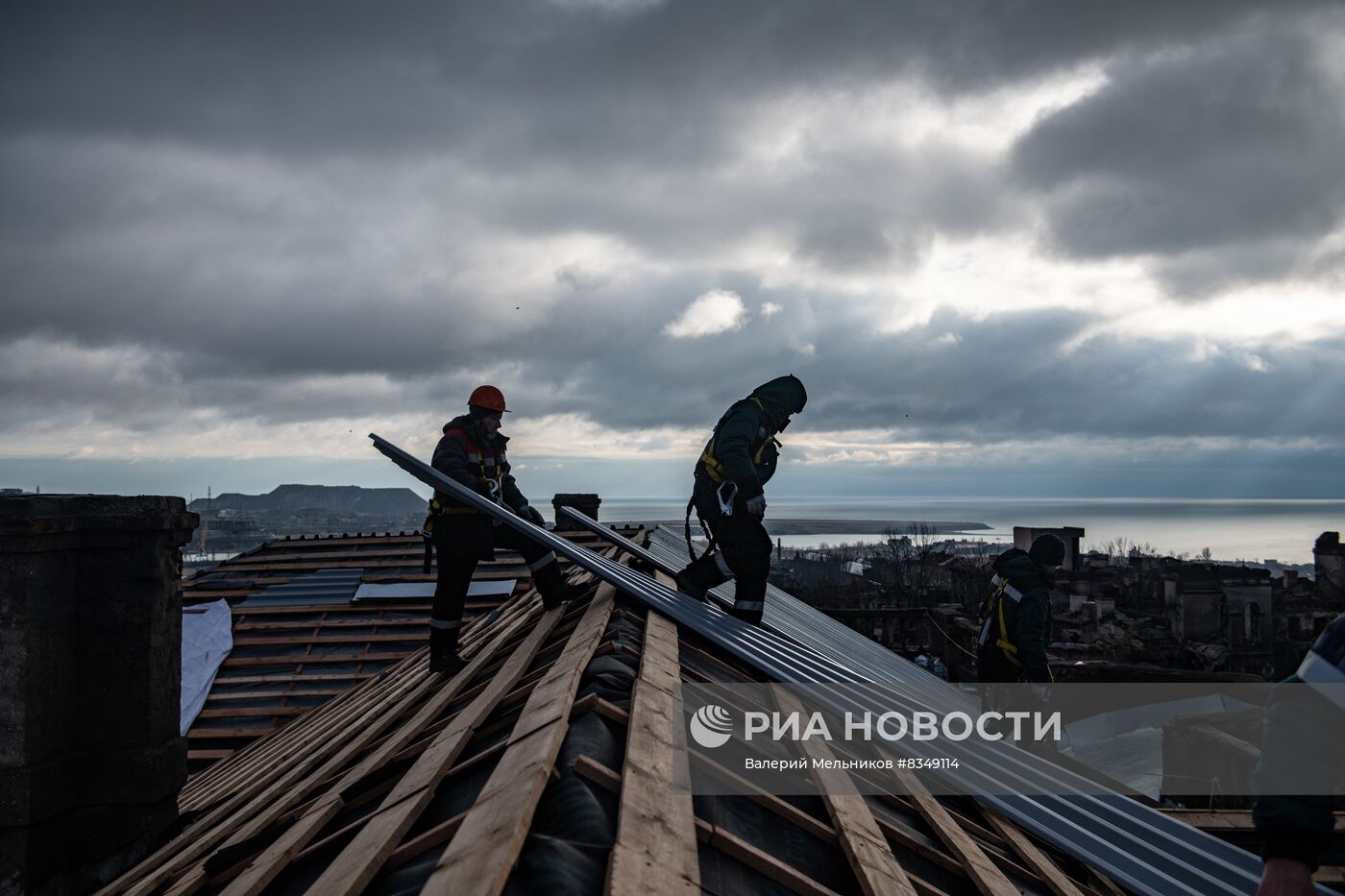 Работы по ремонту крыш в Мариуполе