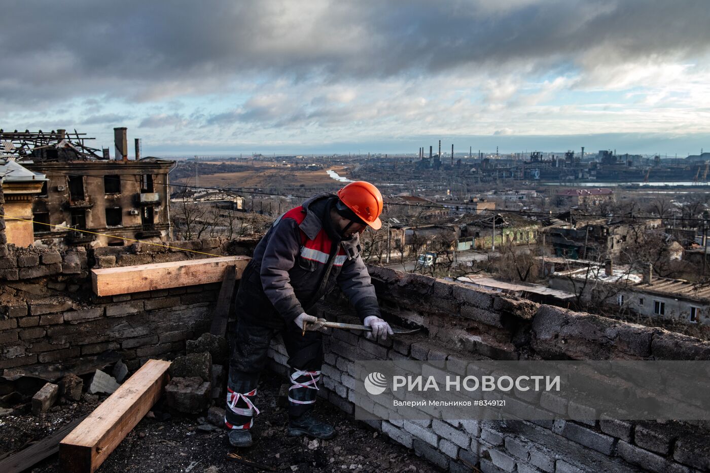 Работы по ремонту крыш в Мариуполе