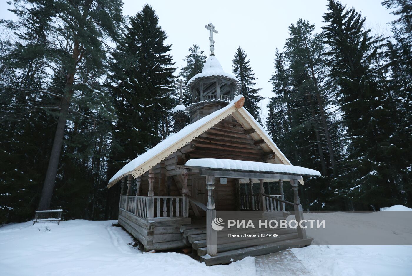 Музей зодчества "Малые Карелы" в Архангельской области