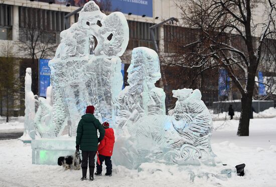 Подготовка к ледовым фестивалям в Москве