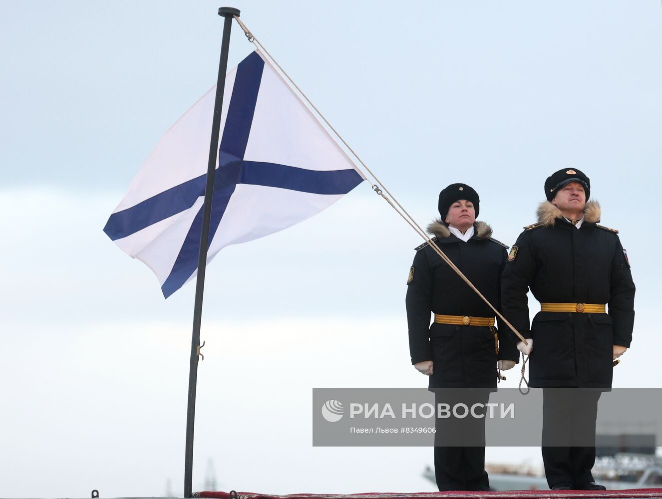 Поднятие флага на подводной лодке "Генералиссимус Суворов" в Северодвинске