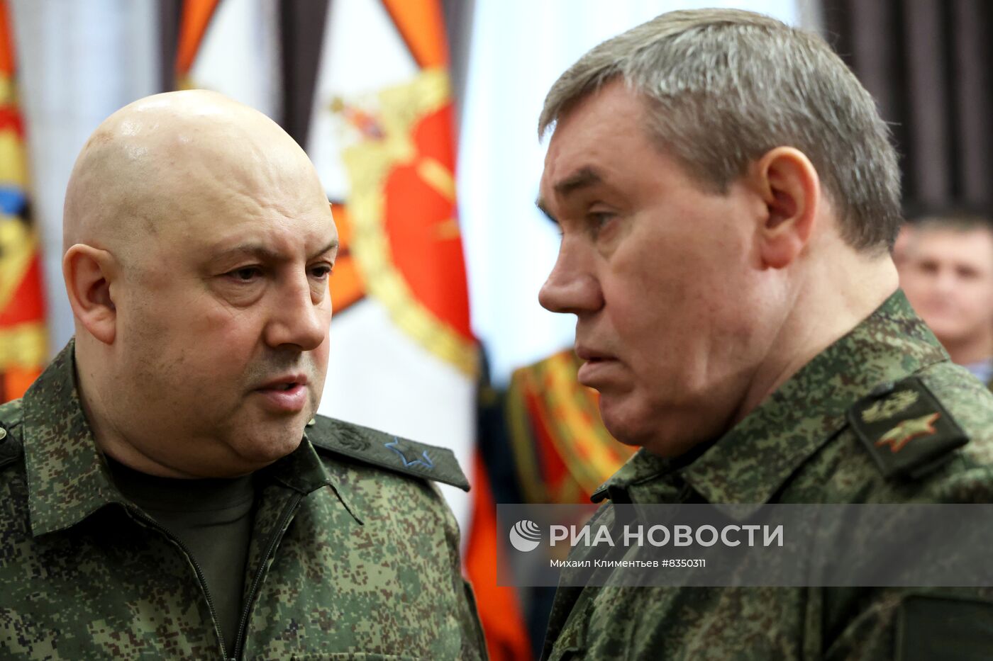 Президент РФ В. Путин посетил Южный военный округ