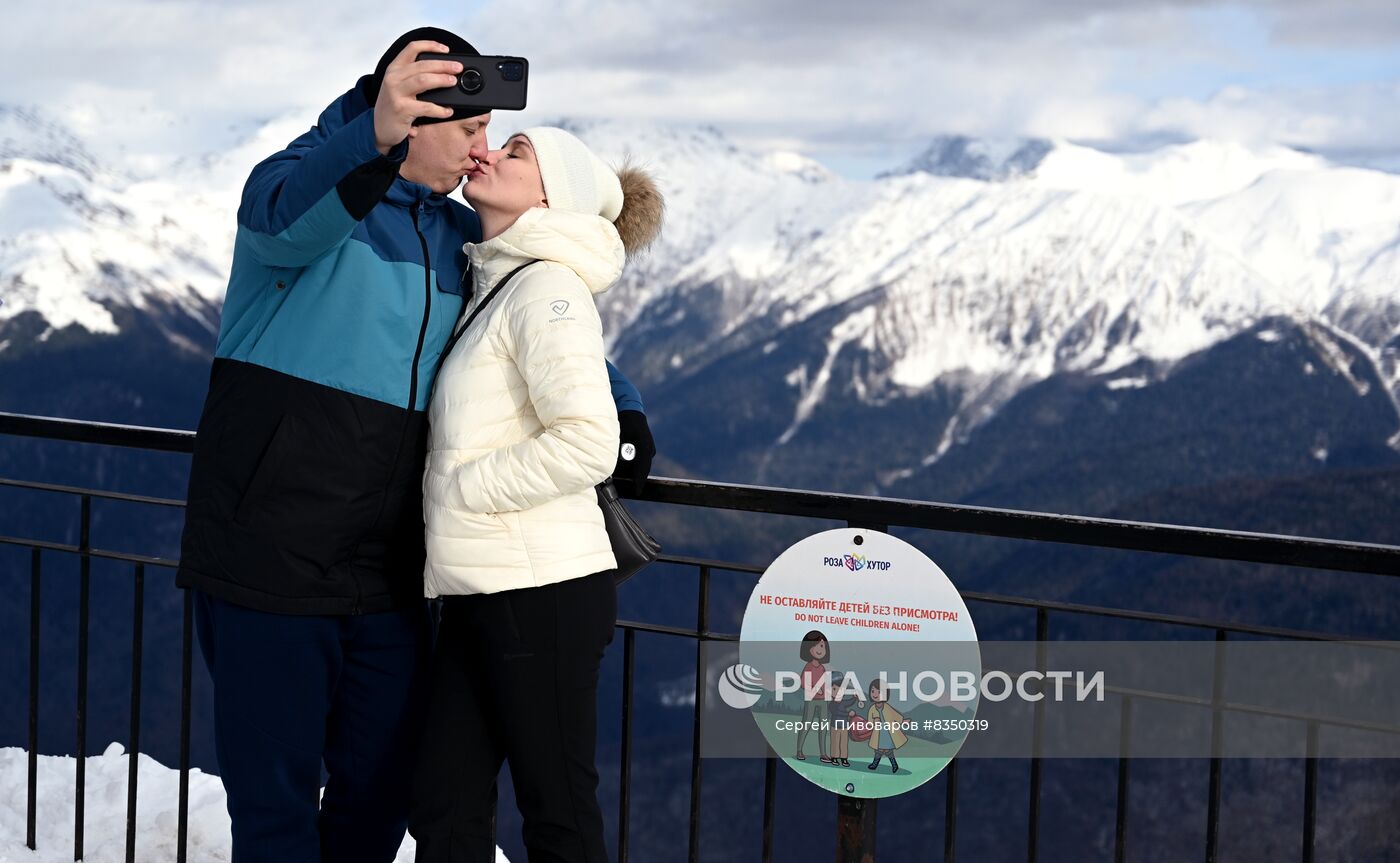 Открытие сезона на горнолыжном курорте "Роза Хутор"