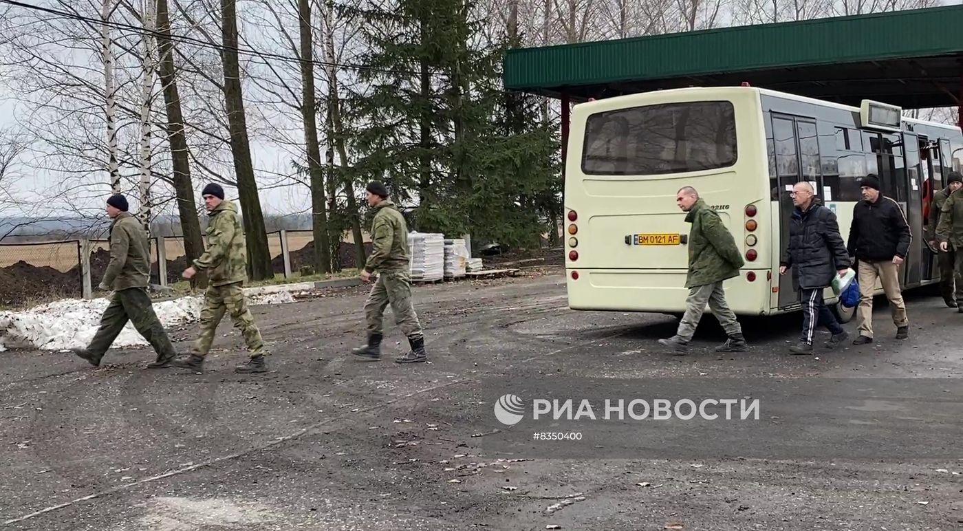 Из украинского плена вернулись 82 российских военнослужащих