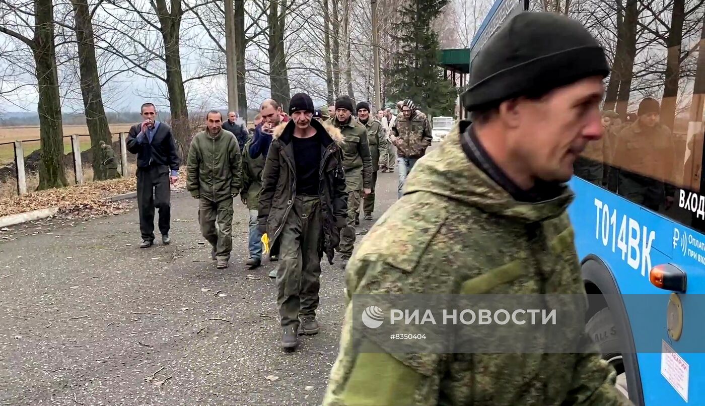 Из украинского плена вернулись 82 российских военнослужащих
