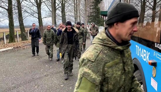 Из украинского плена вернулись 82 российских военнослужащих
