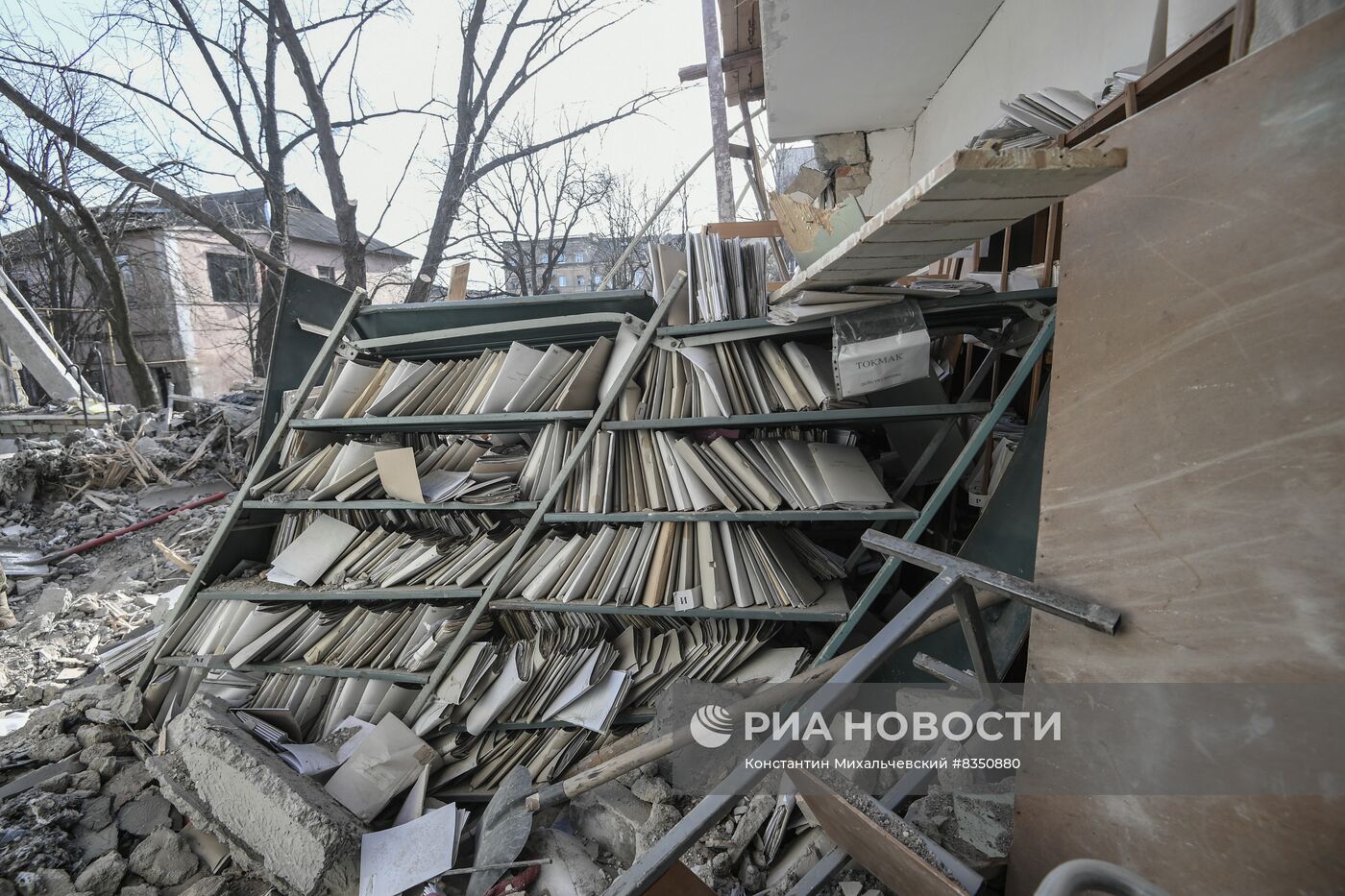 ВСУ нанесли удар по гражданским объектам в г. Токмак