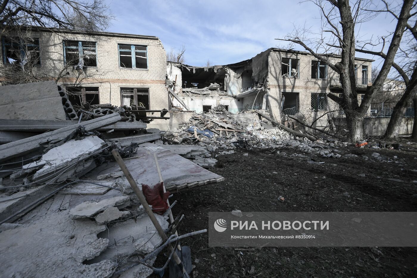 ВСУ нанесли удар по гражданским объектам в г. Токмак