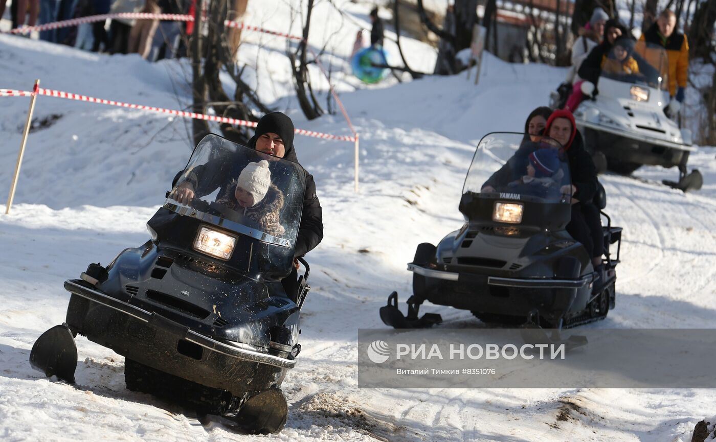 Зимний отдых туристов в горной Адыгее