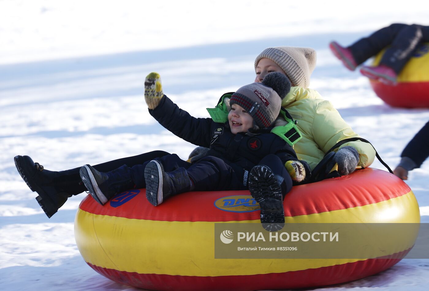 Зимний отдых туристов в горной Адыгее