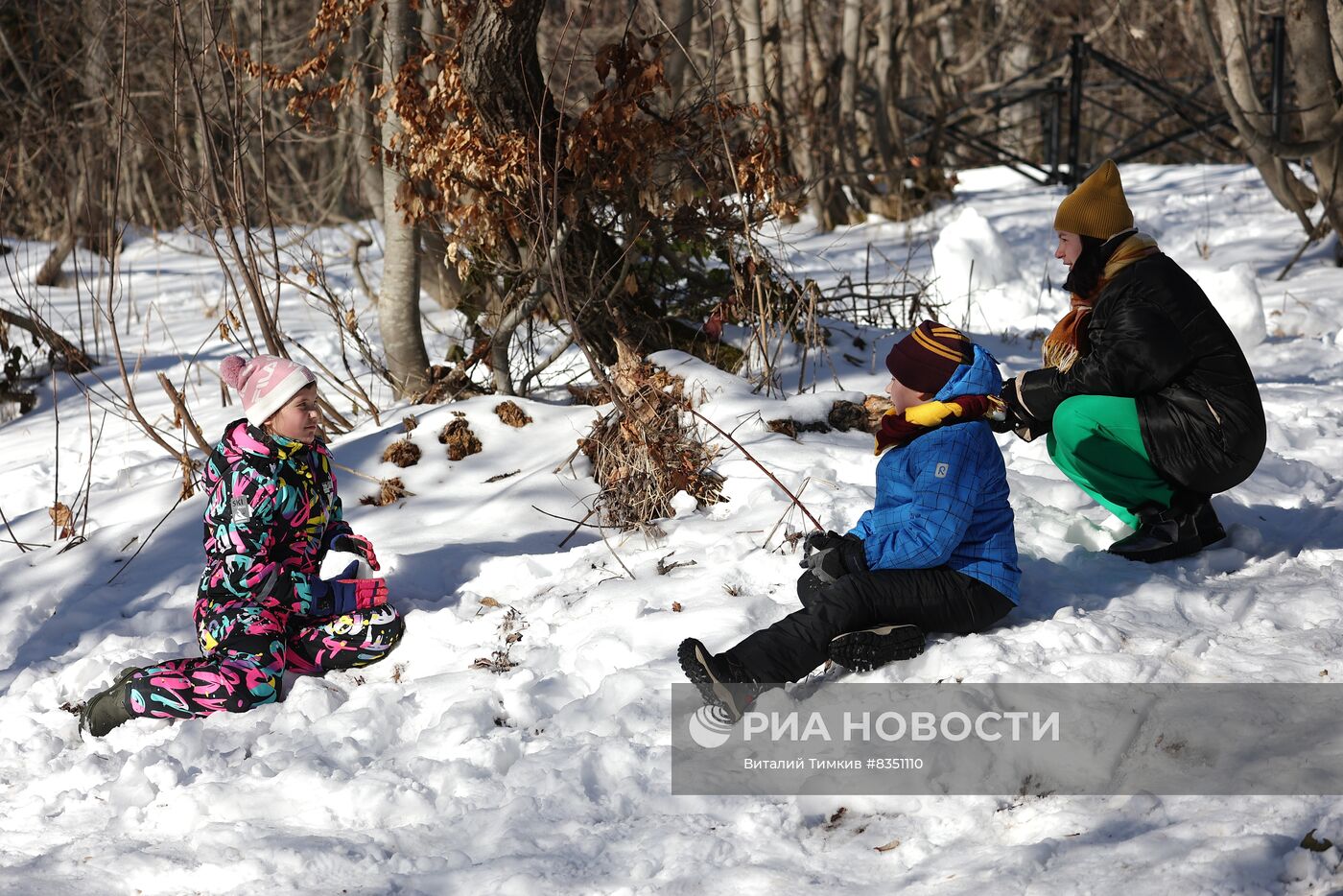 Зимний отдых туристов в горной Адыгее