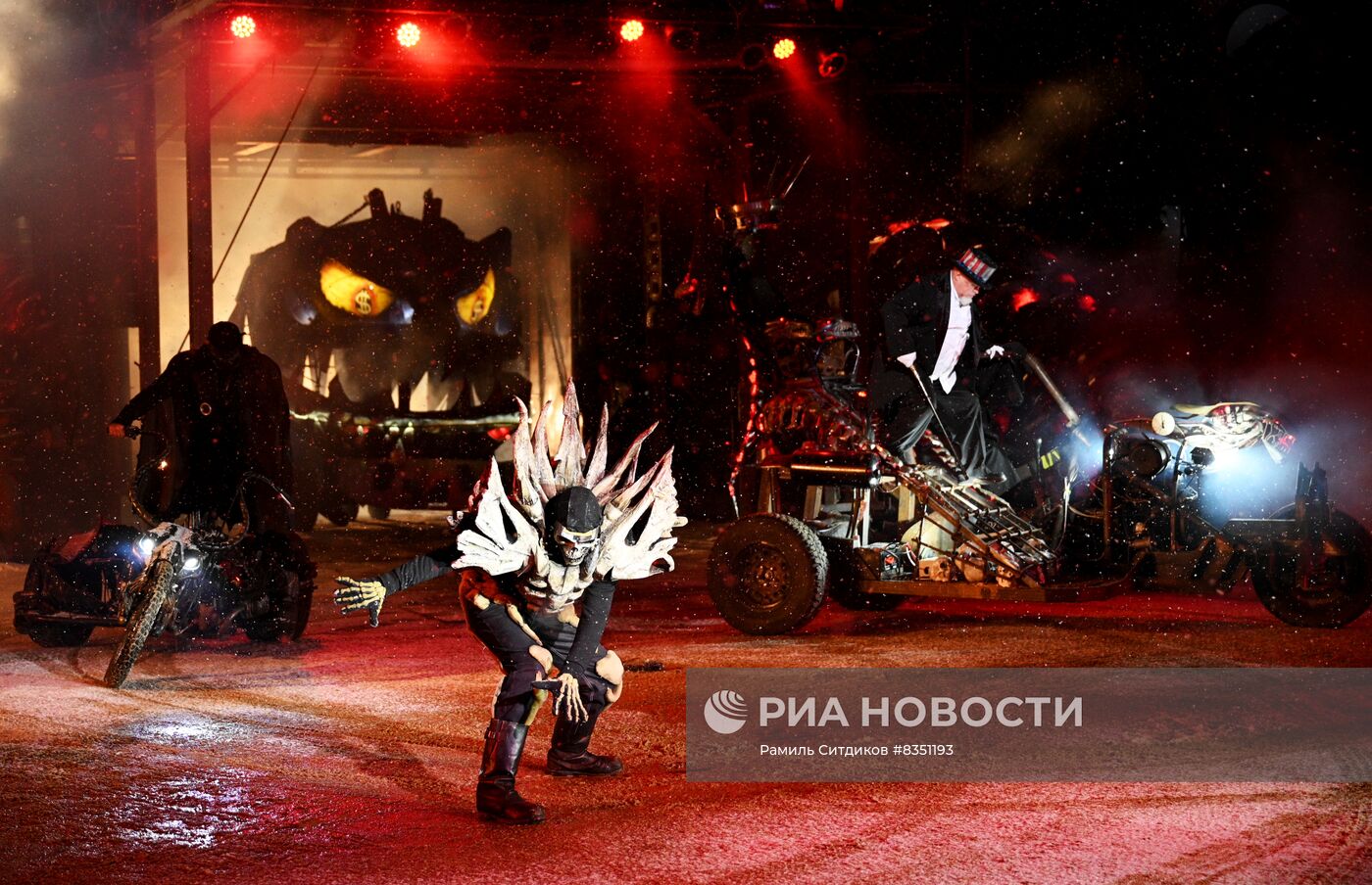 Новогоднее представление для детей в Байк-Центре