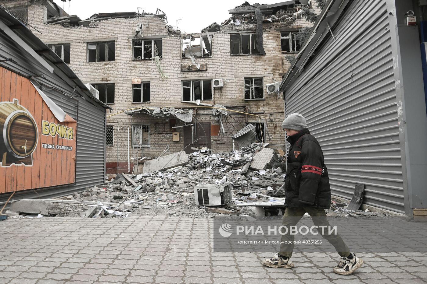 Последствия обстрела ВСУ города Васильевка в Запорожской области