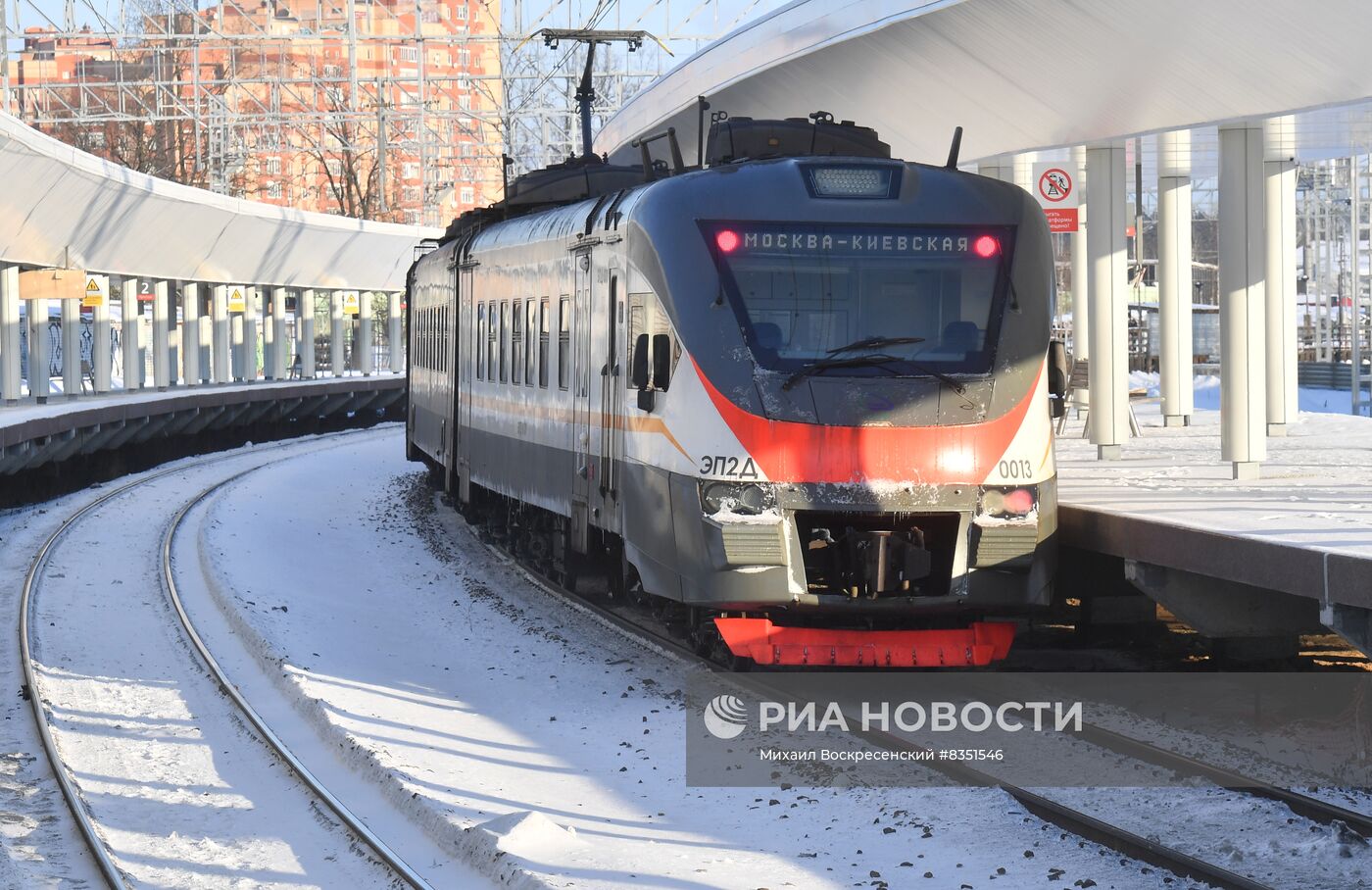 Реконструкция пригородного вокзала Лесной городок | РИА Новости Медиабанк