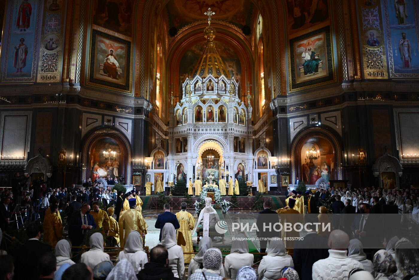 Рождество Христово. Патриаршая Литургия в Храме Христа Спасителя в Москве